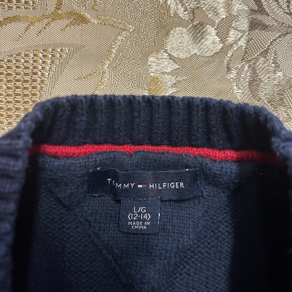 Boys, Blue Tommy Hilfiger sweater. Size Lg 12/14 - Picture 5 of 7